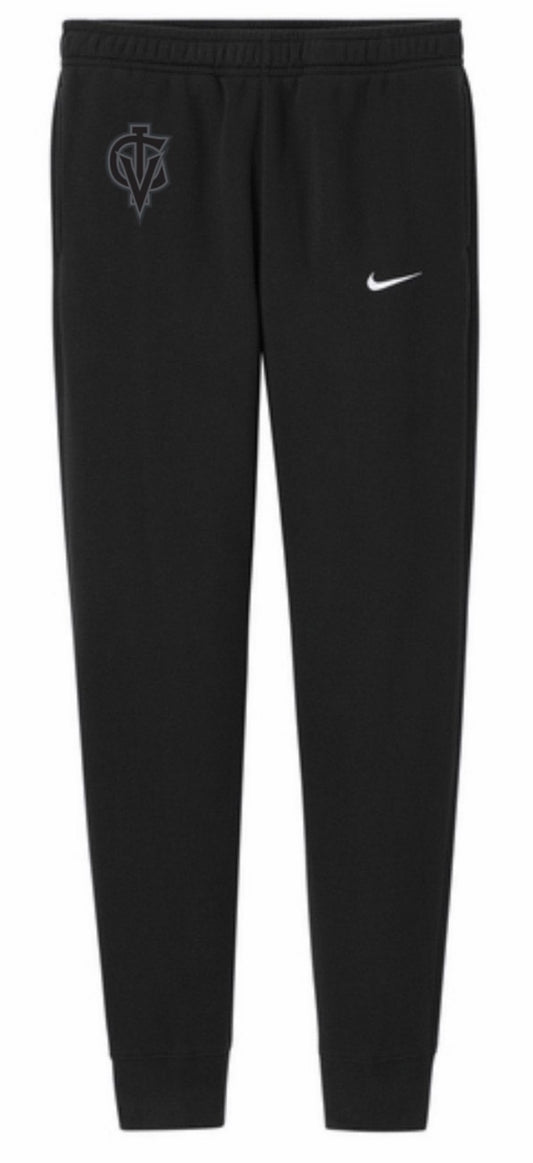 Nike Club Fleece Jogger BlackOut logo